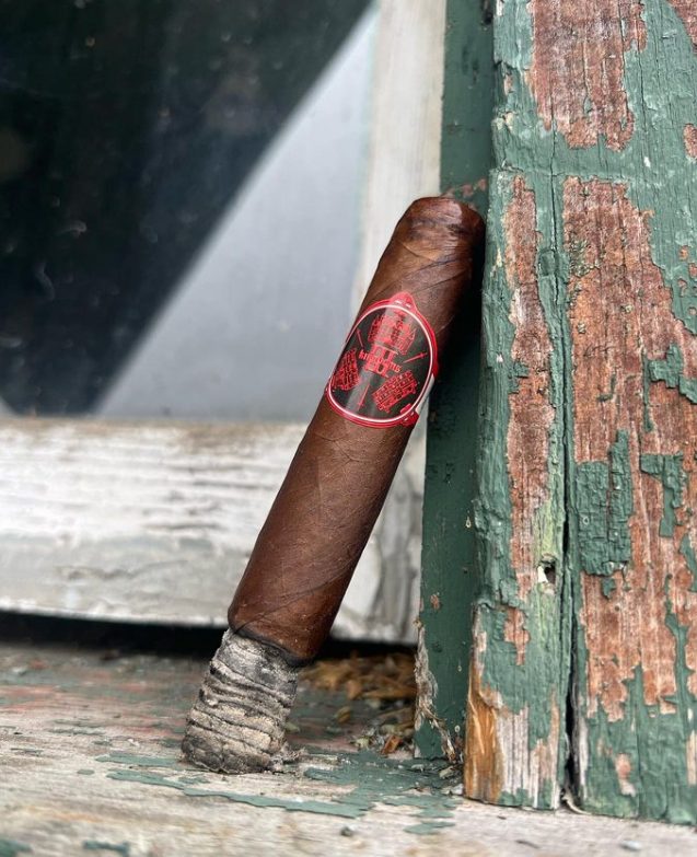 Stolen Throne 3 Kingdoms Cigar